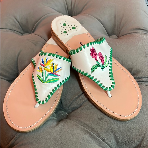 Palm Beach Luxe-Crafted Shoes - Palm Beach Luxe-Crafted NWOT embroidered floral thong sandals. Sz 10